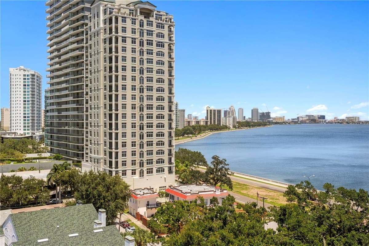 3301 BAYSHORE BOULEVARD — photo 15 of 56