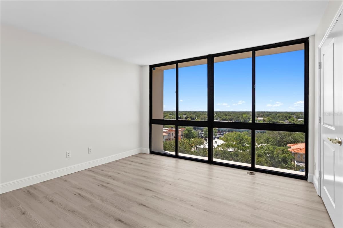 3301 BAYSHORE BOULEVARD — photo 32 of 56