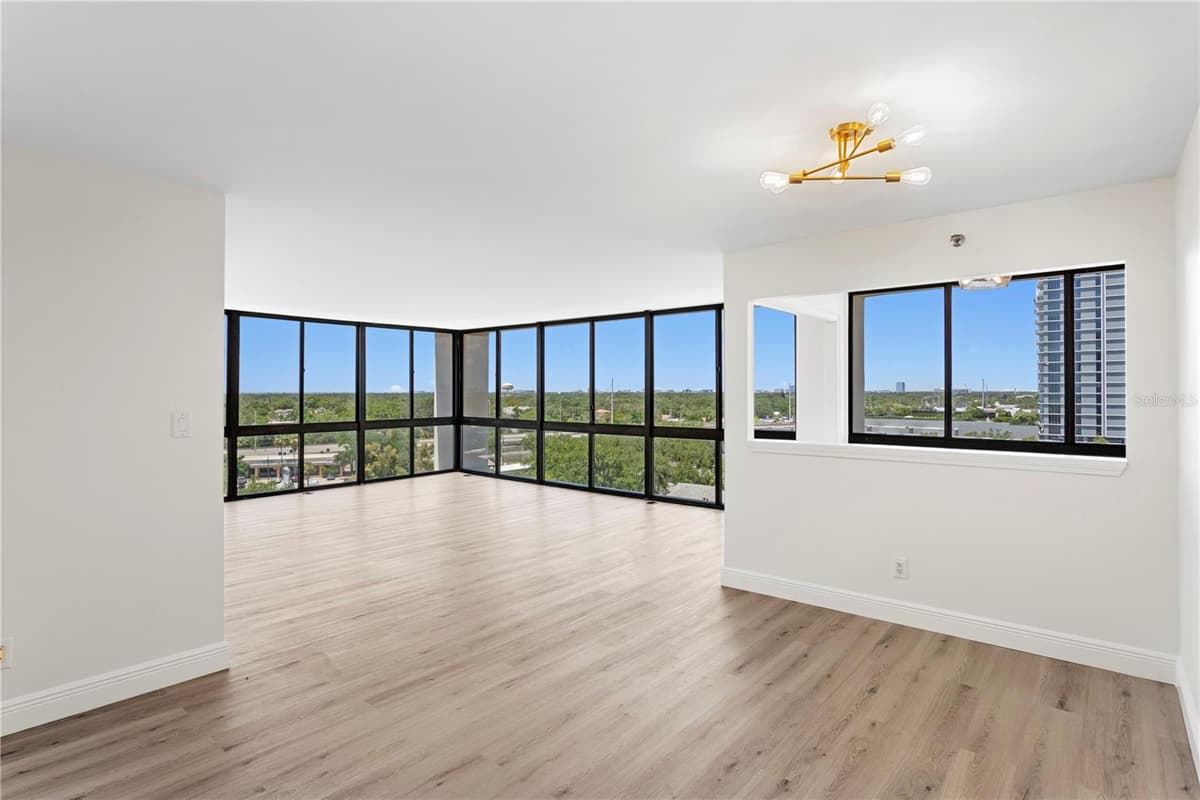 3301 BAYSHORE BOULEVARD — photo 9 of 56