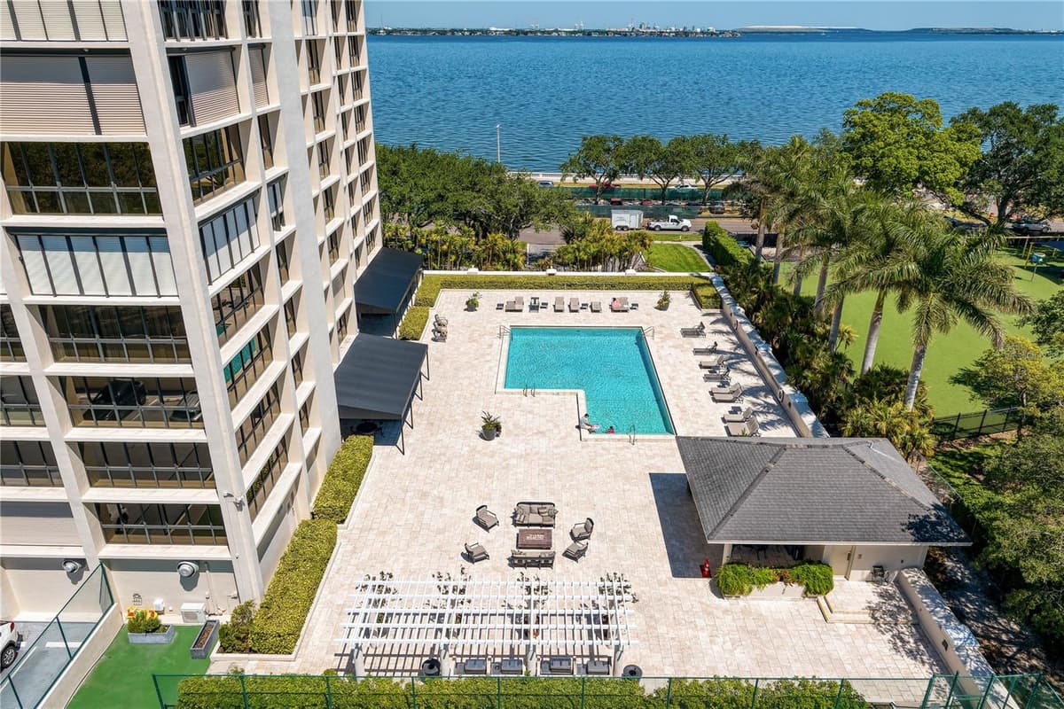3301 BAYSHORE BOULEVARD — photo 47 of 56