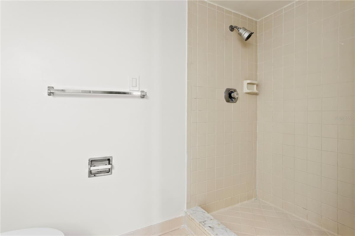 3301 BAYSHORE BOULEVARD — photo 38 of 56