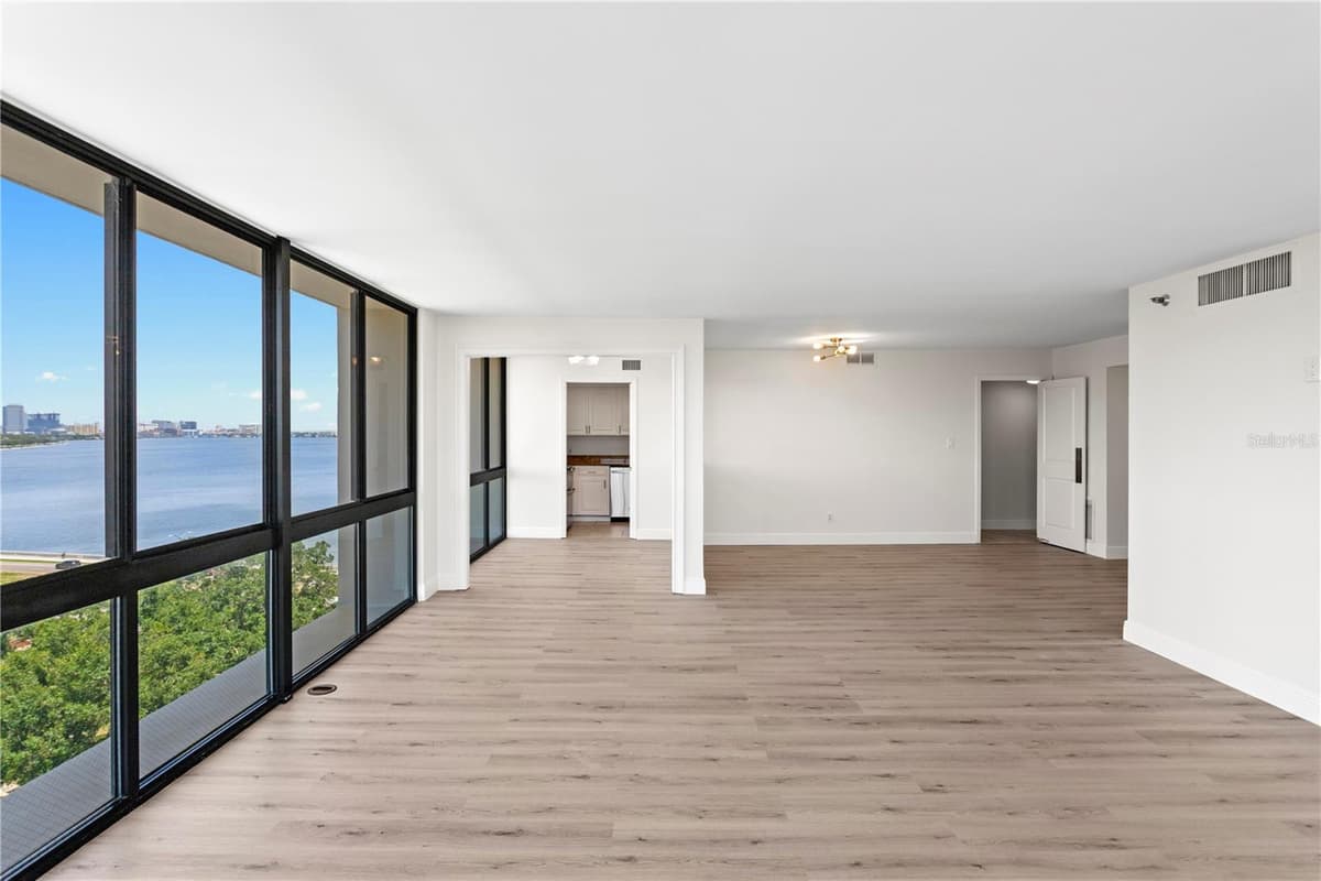 3301 BAYSHORE BOULEVARD — photo 14 of 56