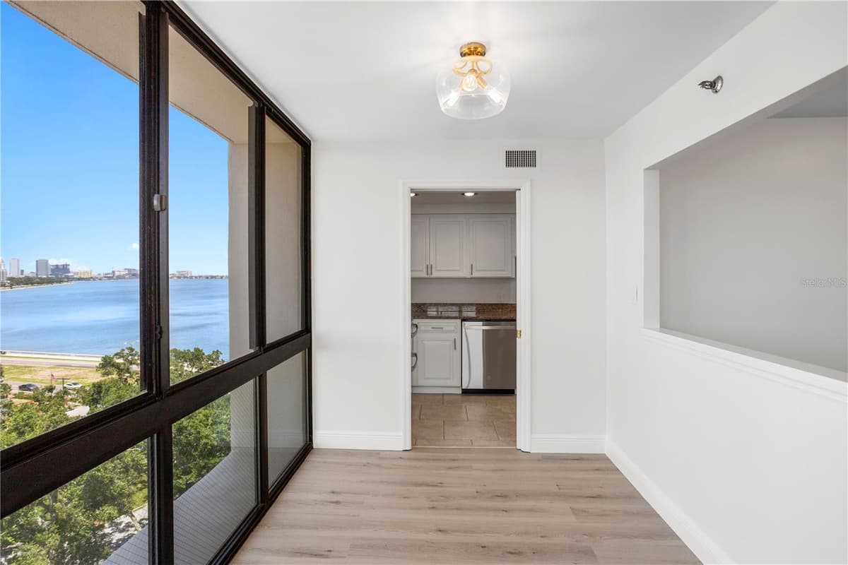 3301 BAYSHORE BOULEVARD — photo 18 of 56