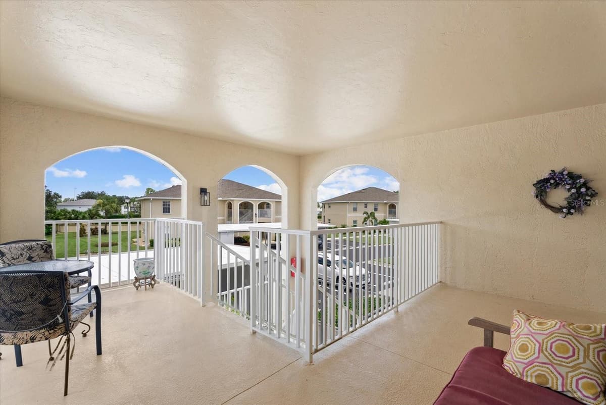 5800 SABAL TRACE DRIVE — photo 3 of 48