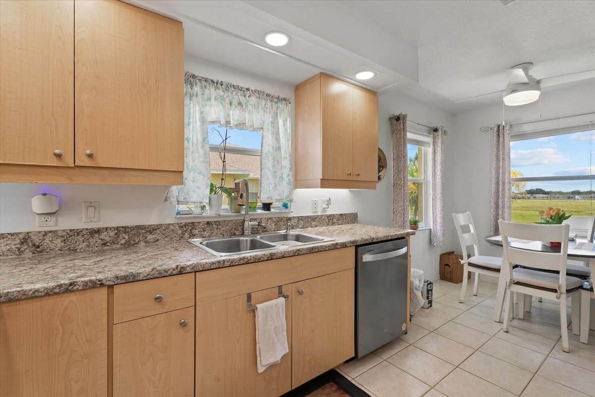 5800 SABAL TRACE DRIVE — photo 16 of 48