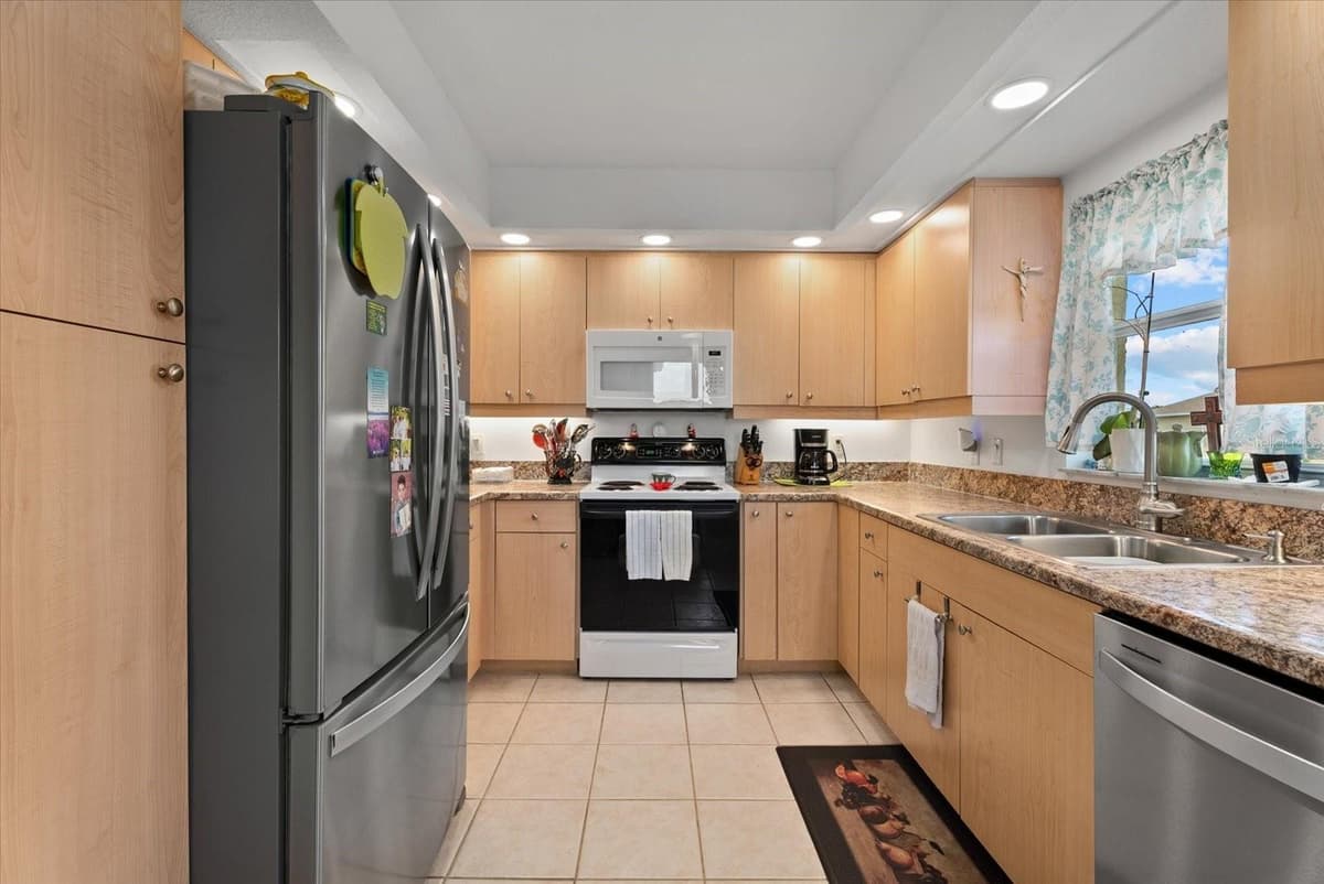 5800 SABAL TRACE DRIVE — photo 13 of 48