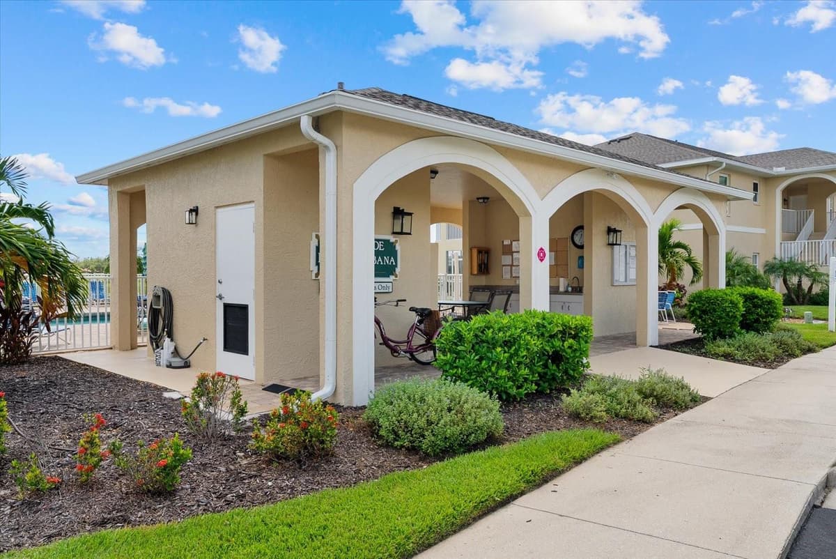 5800 SABAL TRACE DRIVE — photo 40 of 48