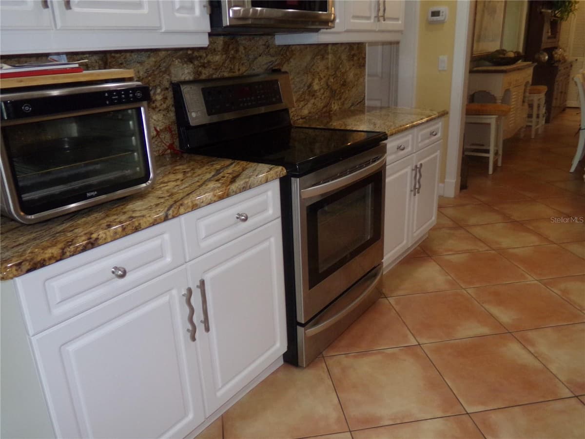 9312 KINGSTON ROAD — photo 44 of 88