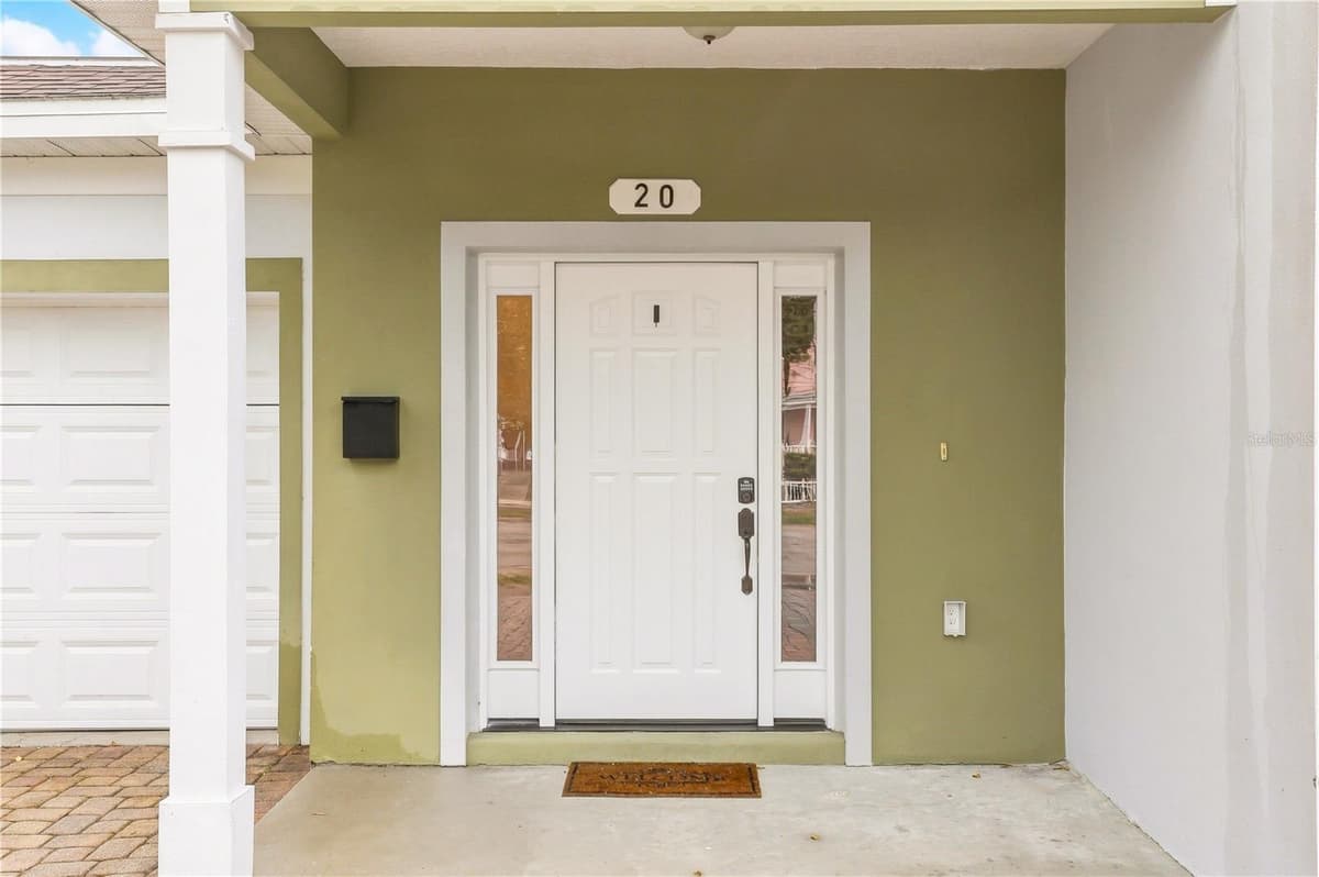 20 PRINCETON STREET — photo 4 of 32