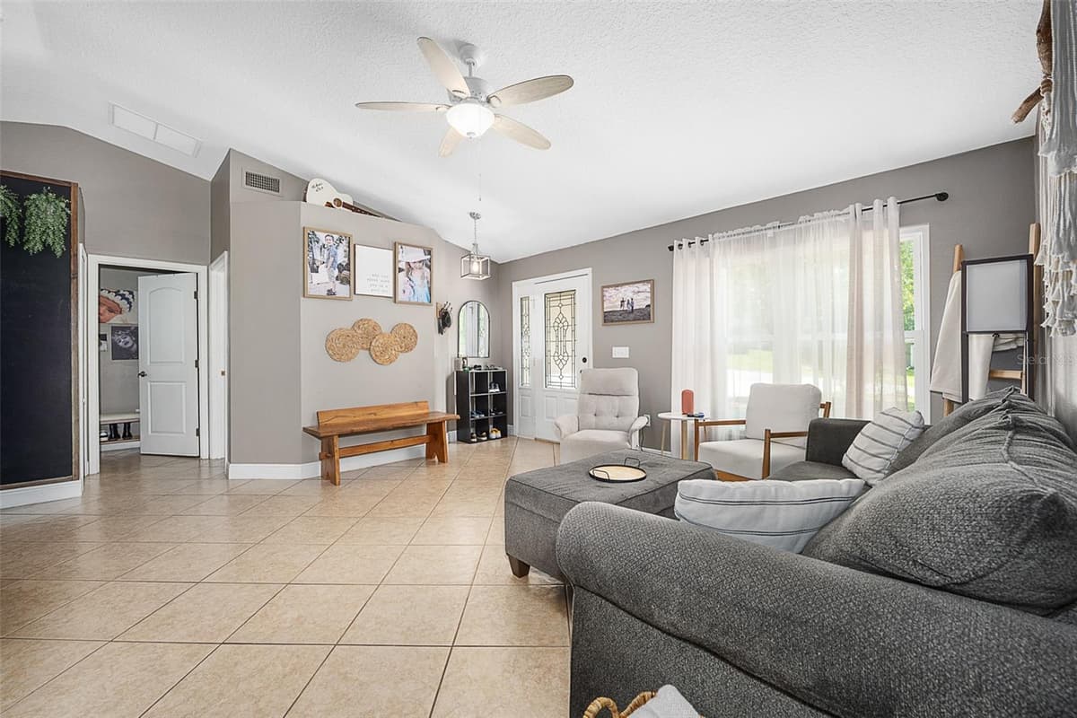 981 LAUREL OAKS LANE — photo 5 of 26