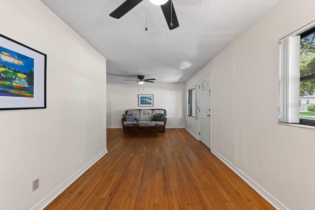 4306 GRADY AVENUE — photo 9 of 49