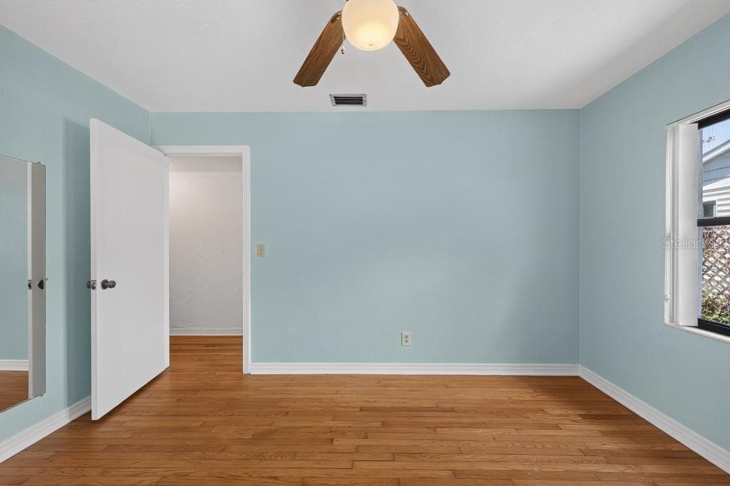 4306 GRADY AVENUE — photo 24 of 49