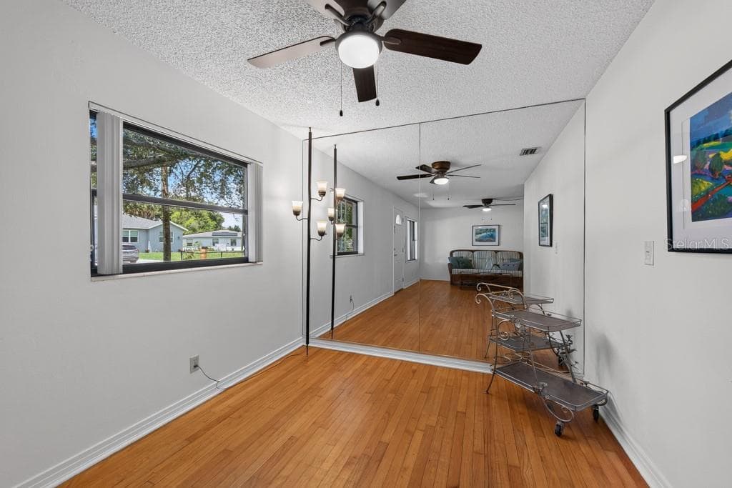 4306 GRADY AVENUE — photo 7 of 49