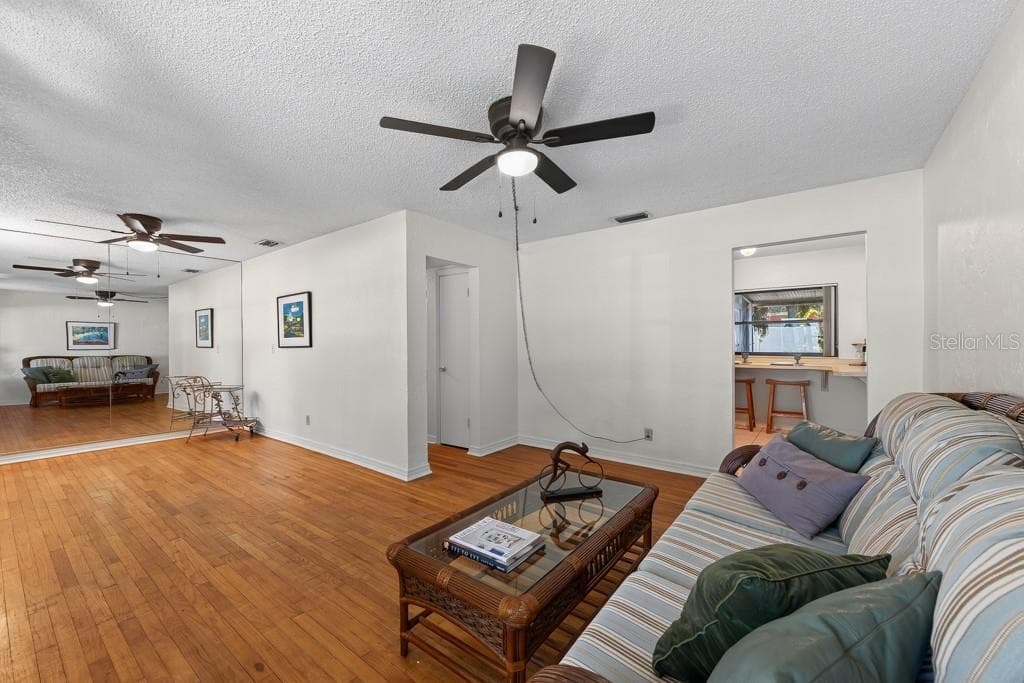 4306 GRADY AVENUE — photo 2 of 49