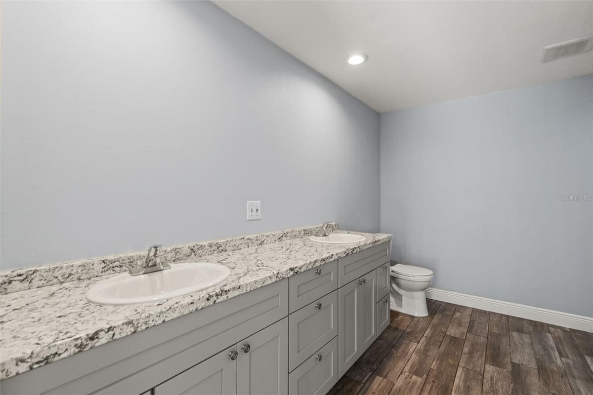9850 ARROW DRIVE — photo 13 of 69