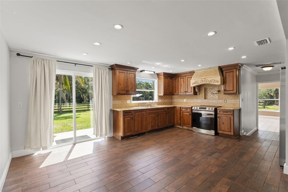 9850 ARROW DRIVE — photo 4 of 69
