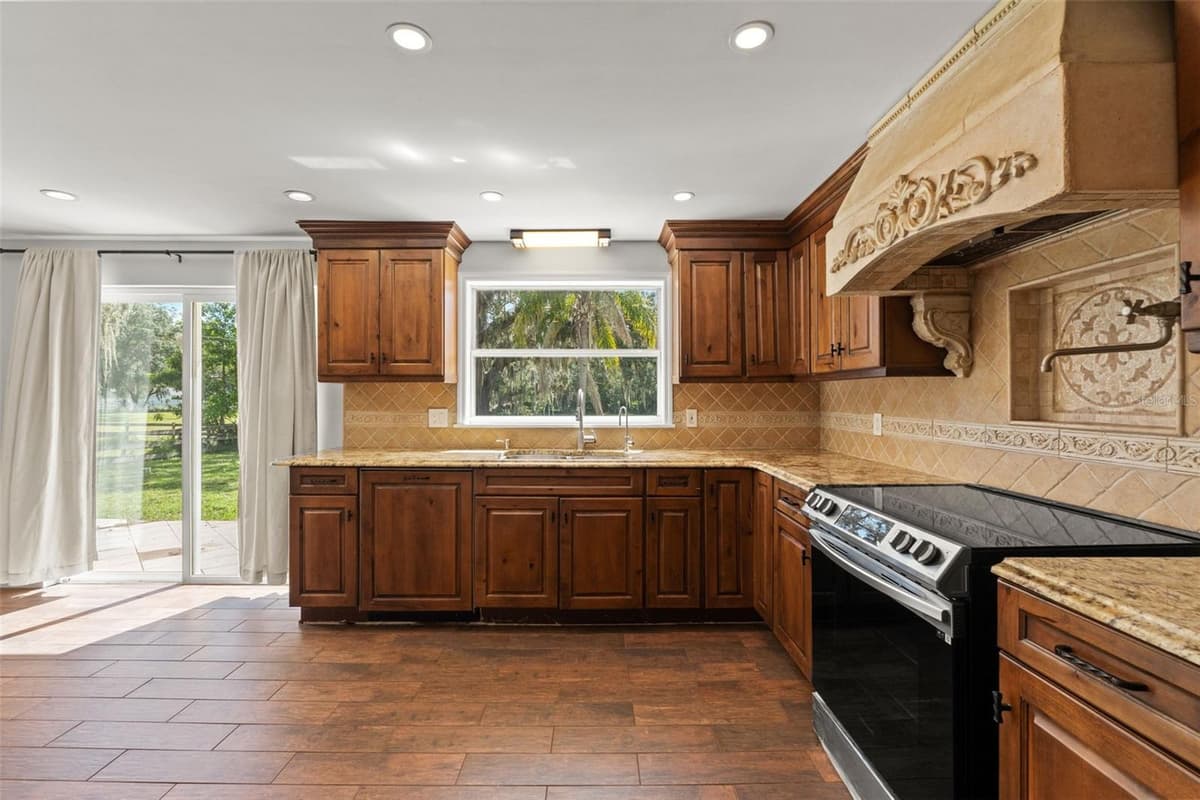 9850 ARROW DRIVE — photo 3 of 69