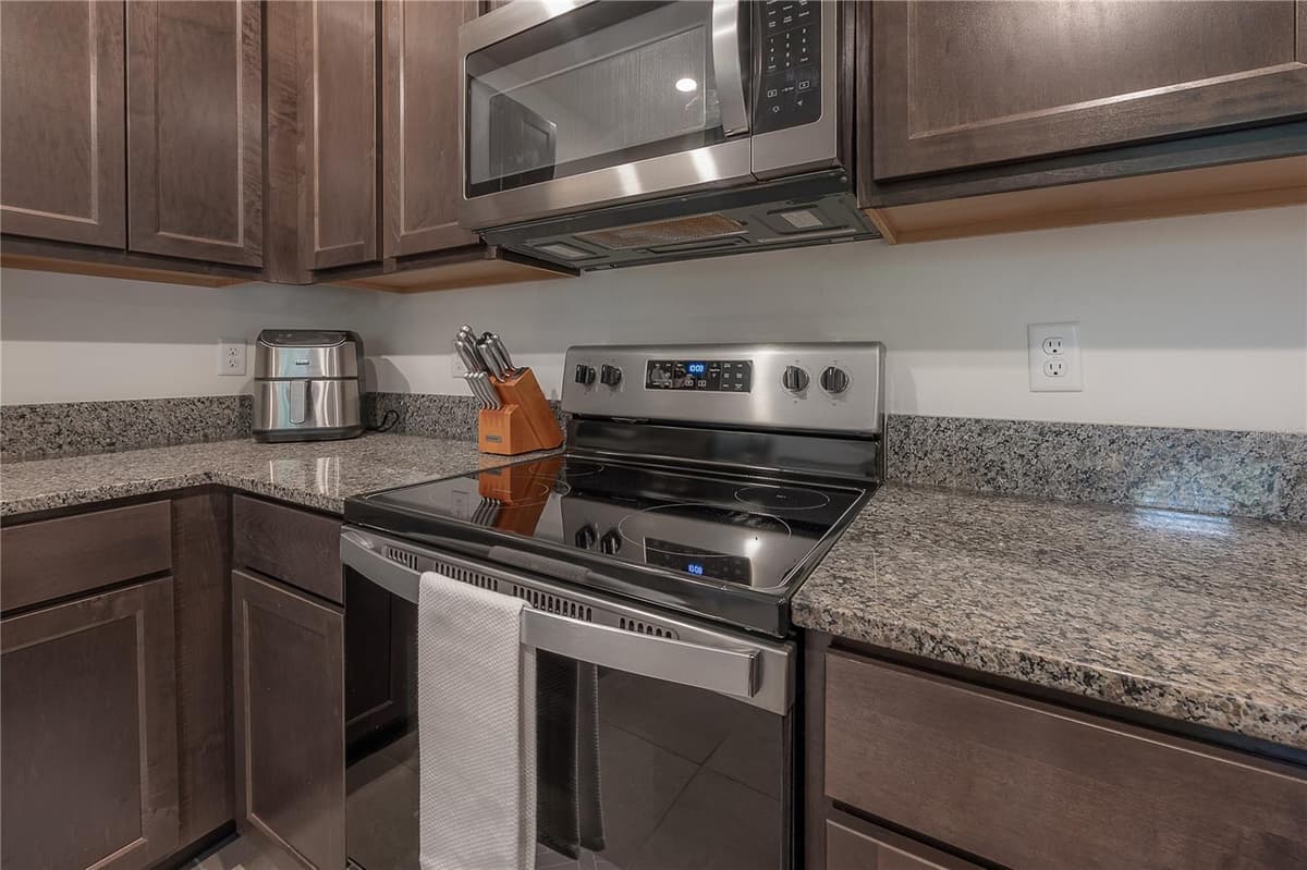 9031 WATER CHESTNUT DRIVE — photo 12 of 35