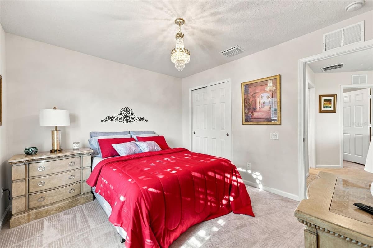 14217 WAKE ROBIN DRIVE — photo 40 of 77