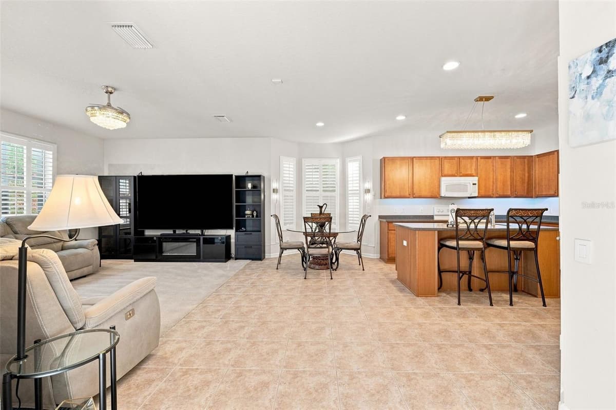 14217 WAKE ROBIN DRIVE — photo 21 of 77