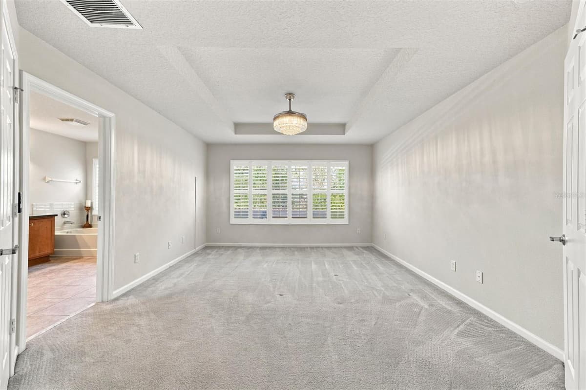 14217 WAKE ROBIN DRIVE — photo 34 of 77