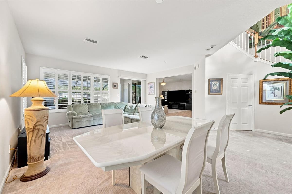14217 WAKE ROBIN DRIVE — photo 15 of 77