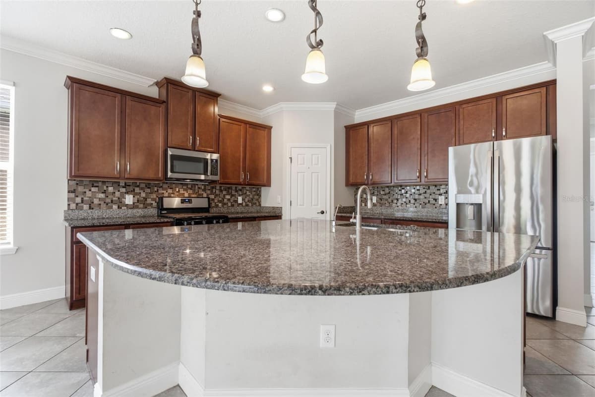 5821 JASPER GLEN DRIVE — photo 11 of 44