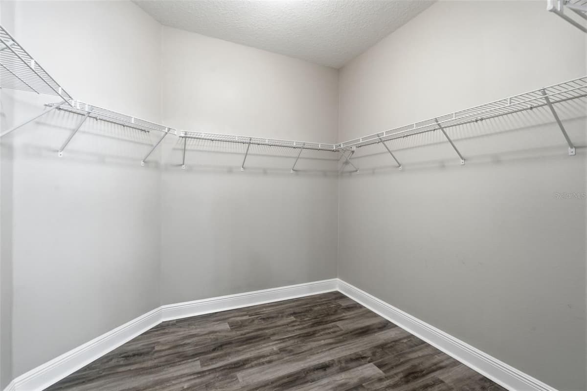 5821 JASPER GLEN DRIVE — photo 26 of 44