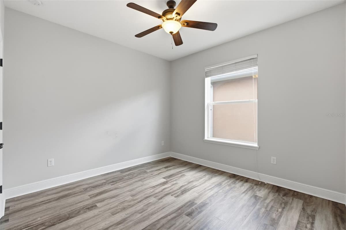 5821 JASPER GLEN DRIVE — photo 30 of 44