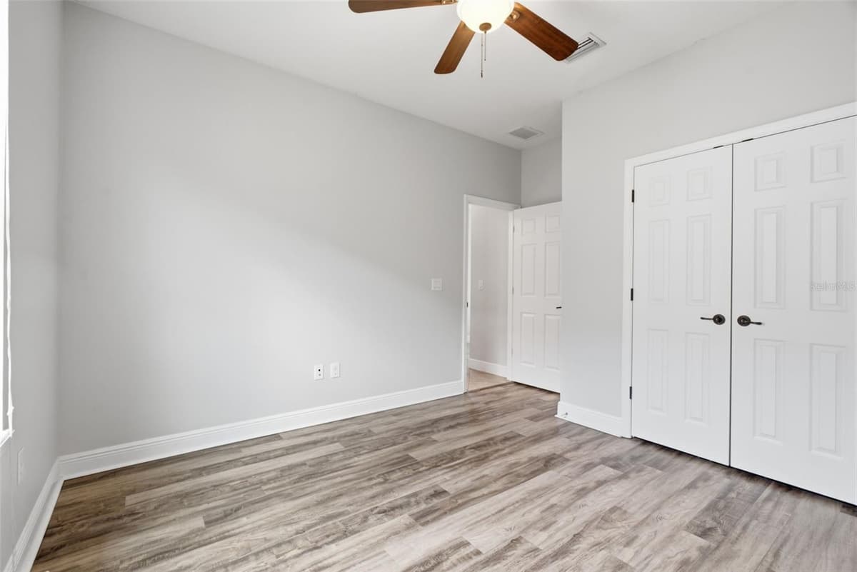 5821 JASPER GLEN DRIVE — photo 31 of 44