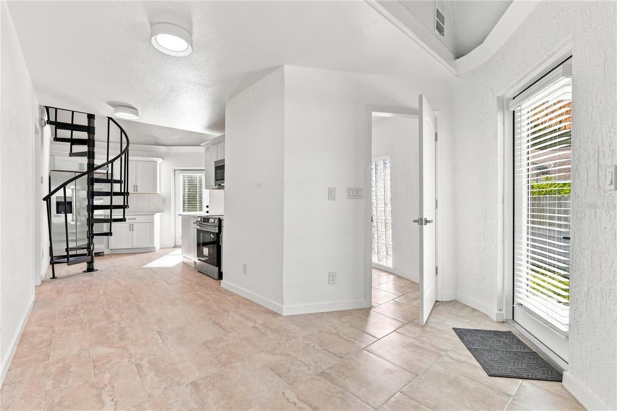 2881 GENTIAN ROAD — photo 5 of 24