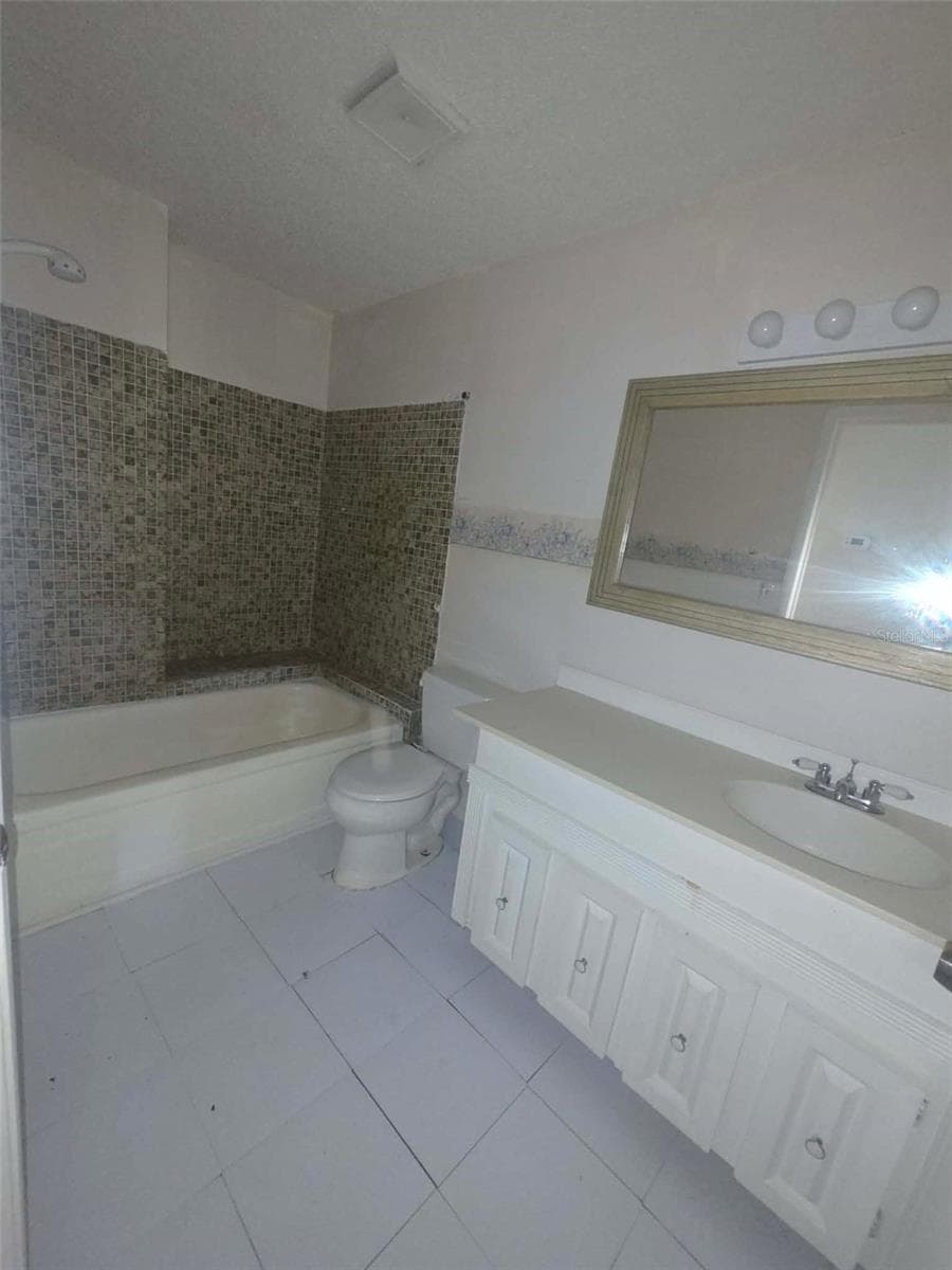4551 WEBBER STREET — photo 14 of 22