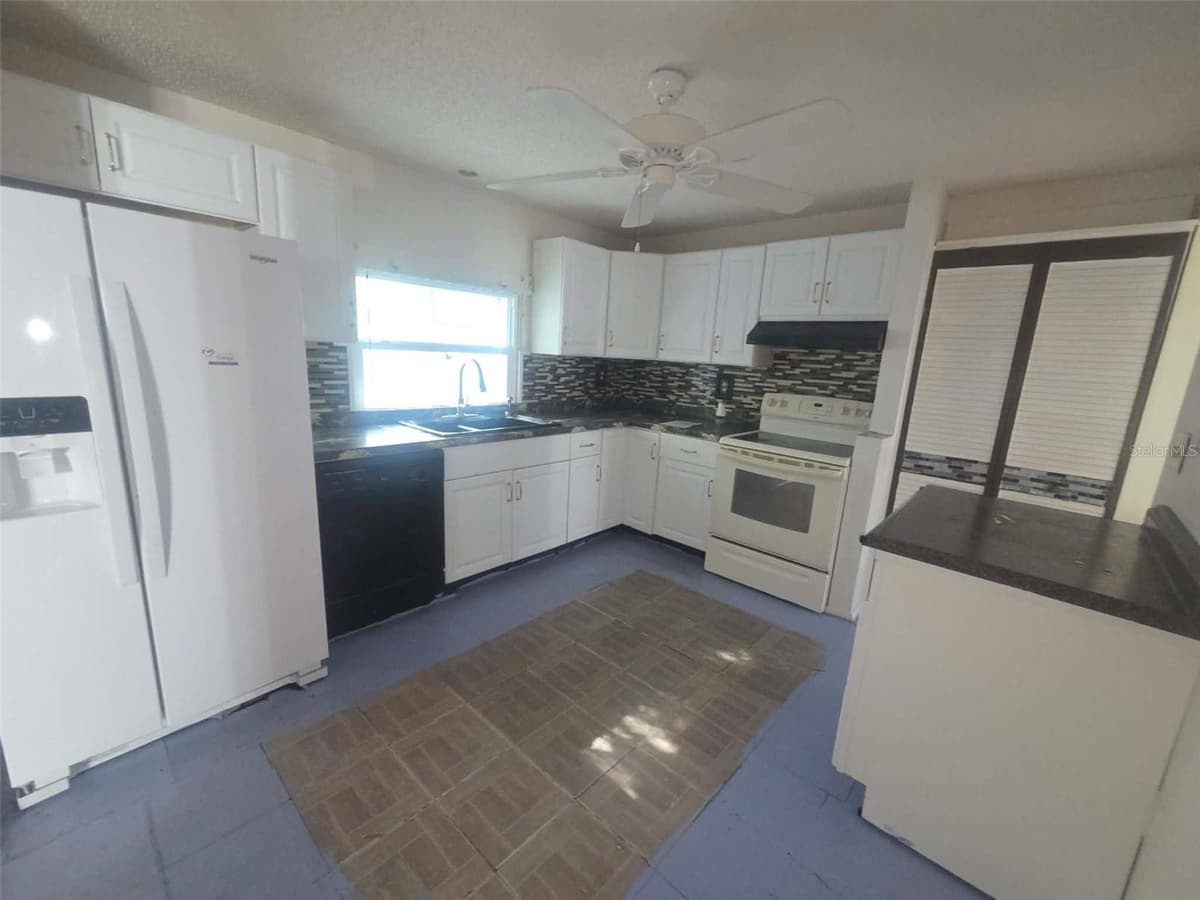 4551 WEBBER STREET — photo 5 of 22