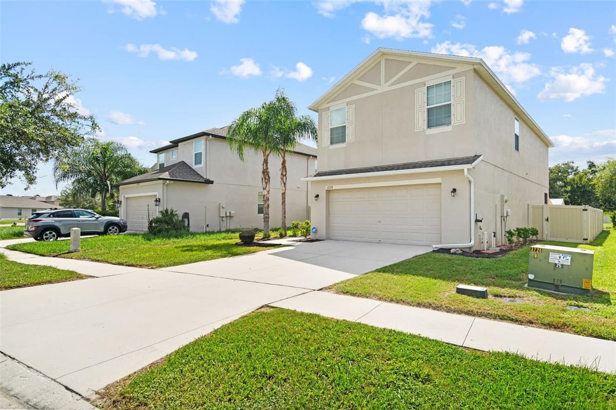 13728 REINDEER CIRCLE — photo 3 of 59