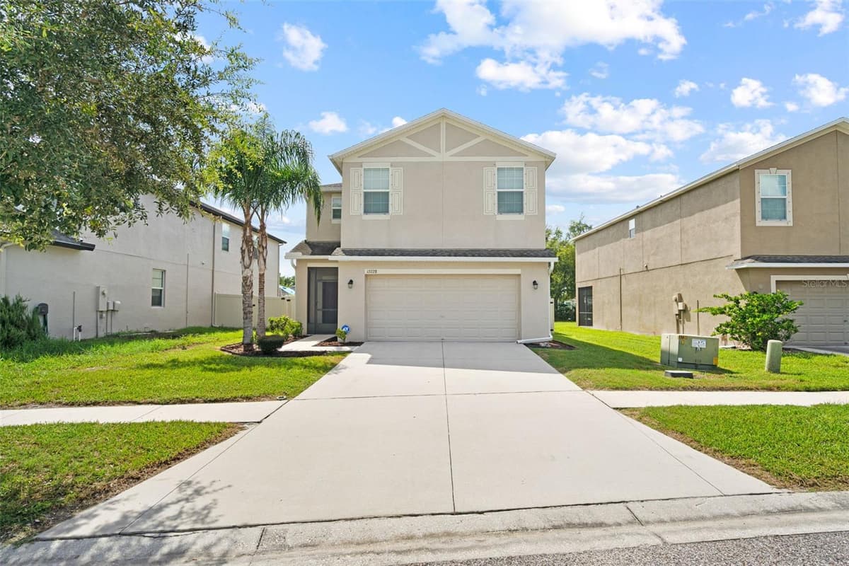 13728 REINDEER CIRCLE — photo 2 of 59
