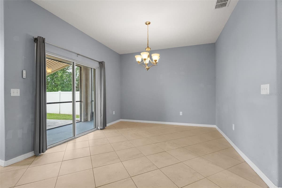 13728 REINDEER CIRCLE — photo 9 of 59