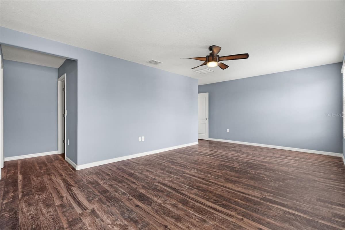 13728 REINDEER CIRCLE — photo 32 of 59