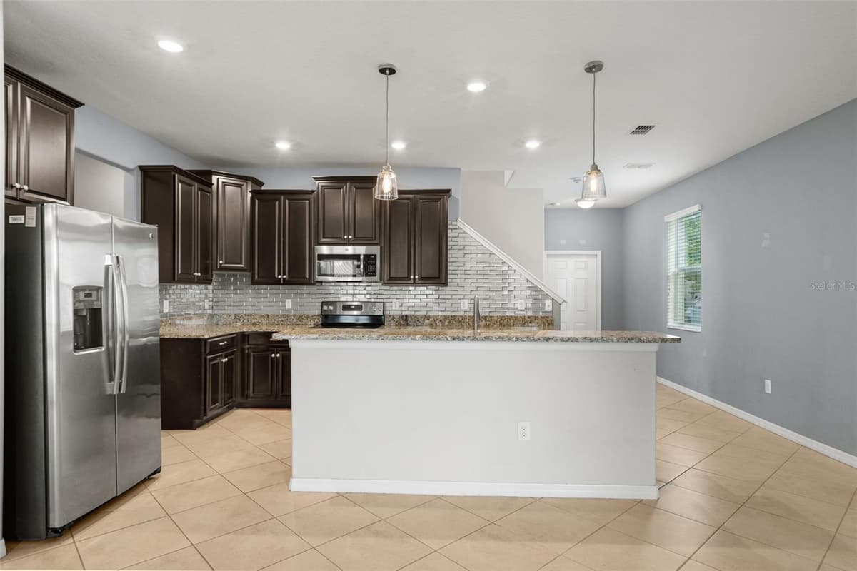13728 REINDEER CIRCLE — photo 11 of 59