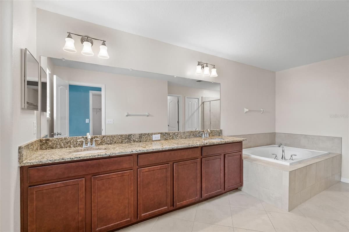 13728 REINDEER CIRCLE — photo 34 of 59