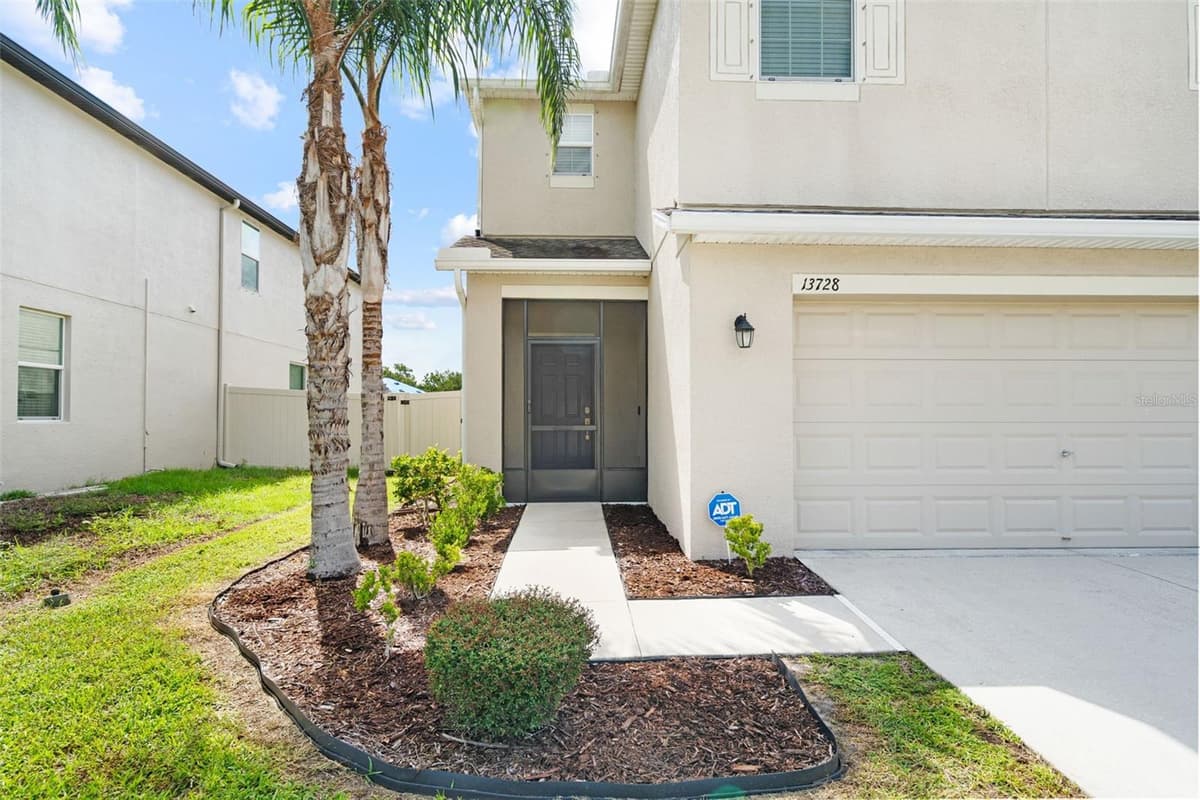 13728 REINDEER CIRCLE — photo 4 of 59