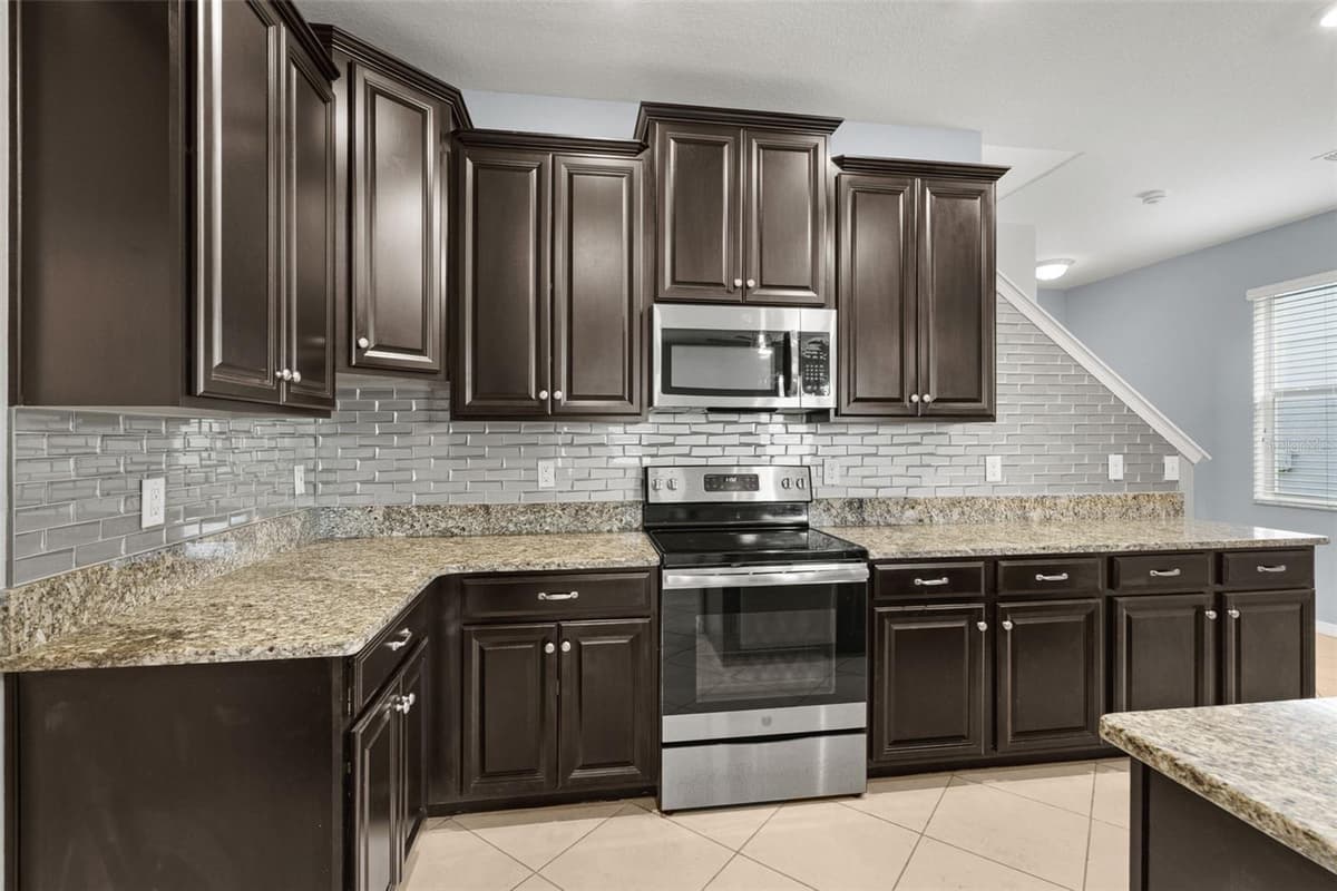 13728 REINDEER CIRCLE — photo 15 of 59