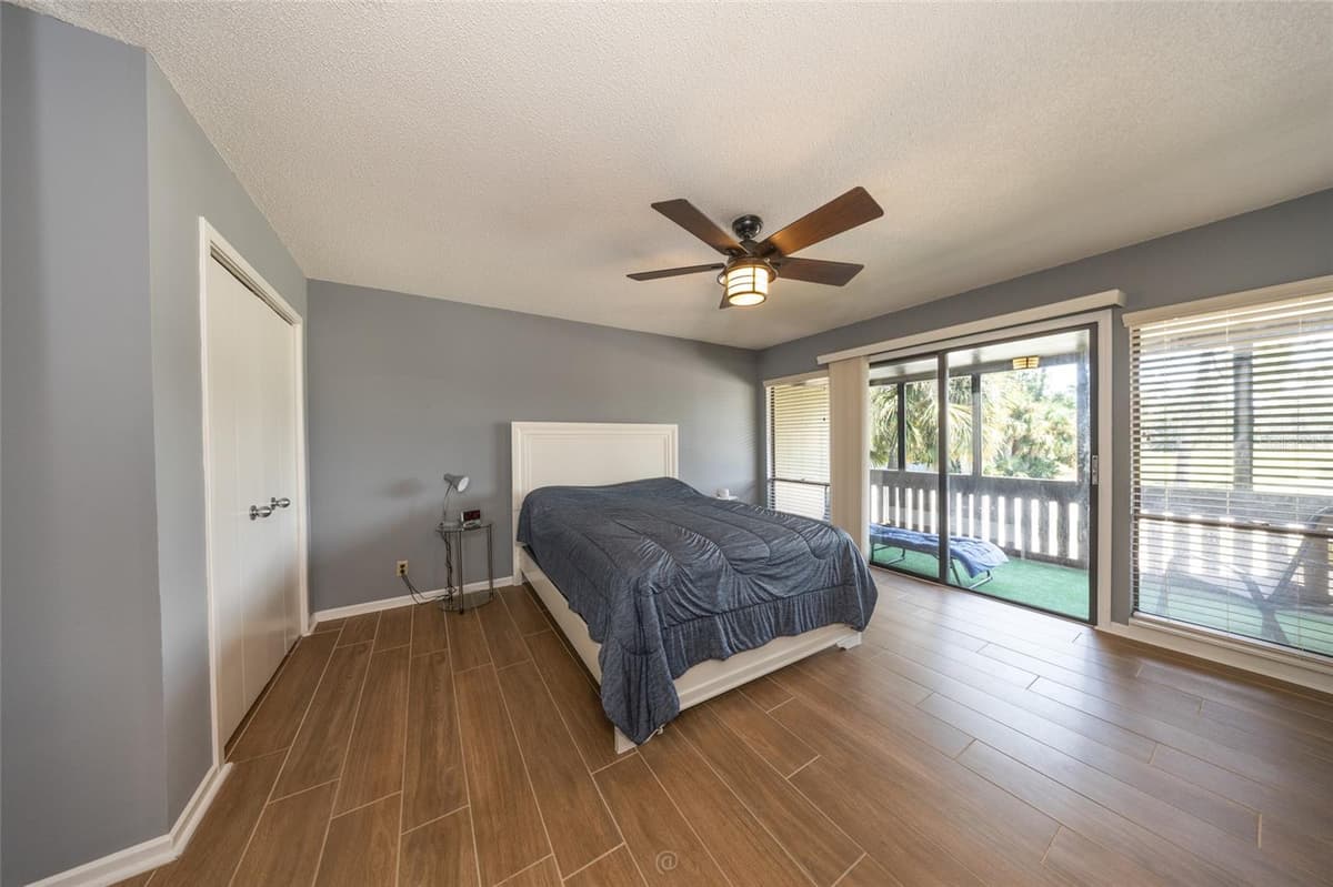 60 CLUB HOUSE DRIVE — photo 23 of 52
