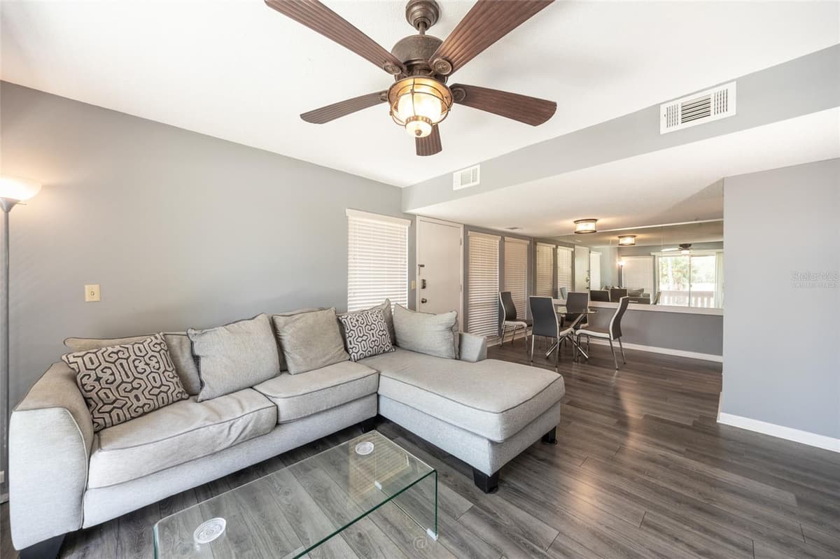 60 CLUB HOUSE DRIVE — photo 18 of 52