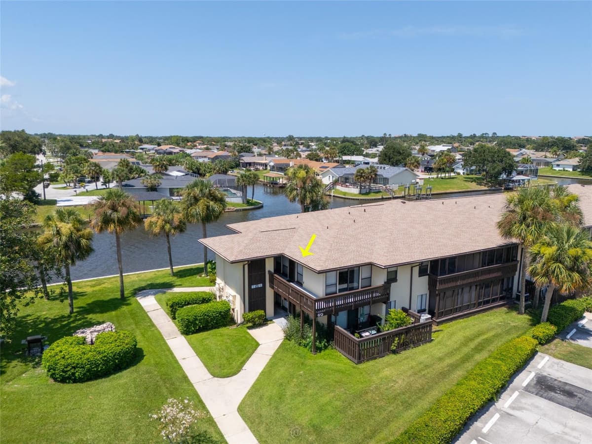 60 CLUB HOUSE DRIVE — photo 4 of 52