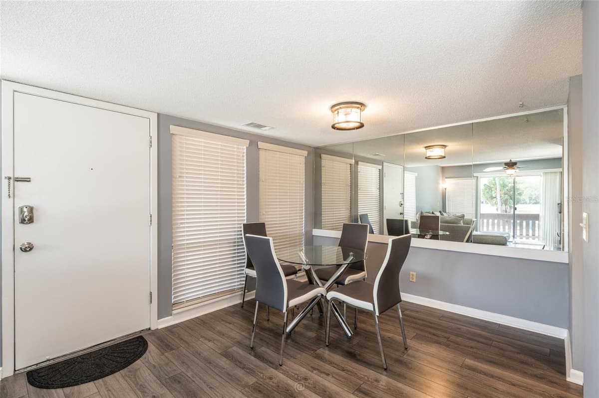 60 CLUB HOUSE DRIVE — photo 21 of 52