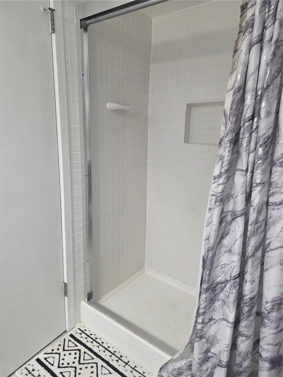 60 CLUB HOUSE DRIVE — photo 29 of 52