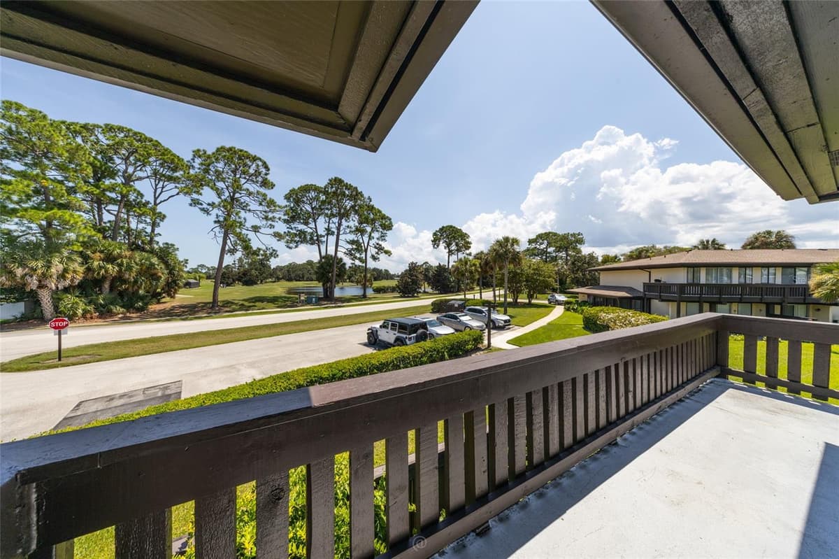 60 CLUB HOUSE DRIVE — photo 20 of 52