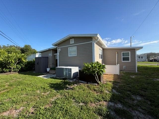 813 GREEN CIRCLE — photo 2 of 30
