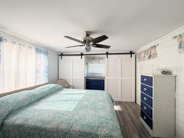 813 GREEN CIRCLE — photo 11 of 30