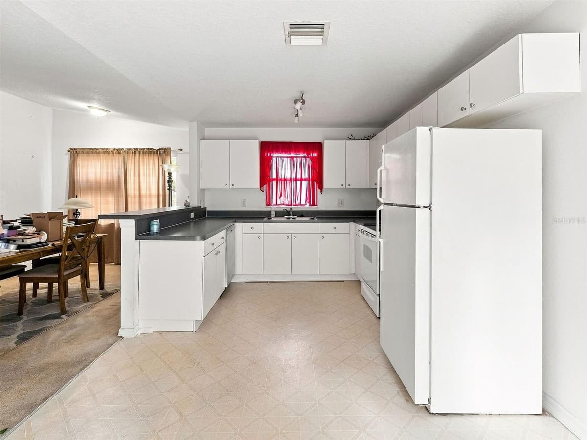 1037 YUKON STREET — photo 7 of 30